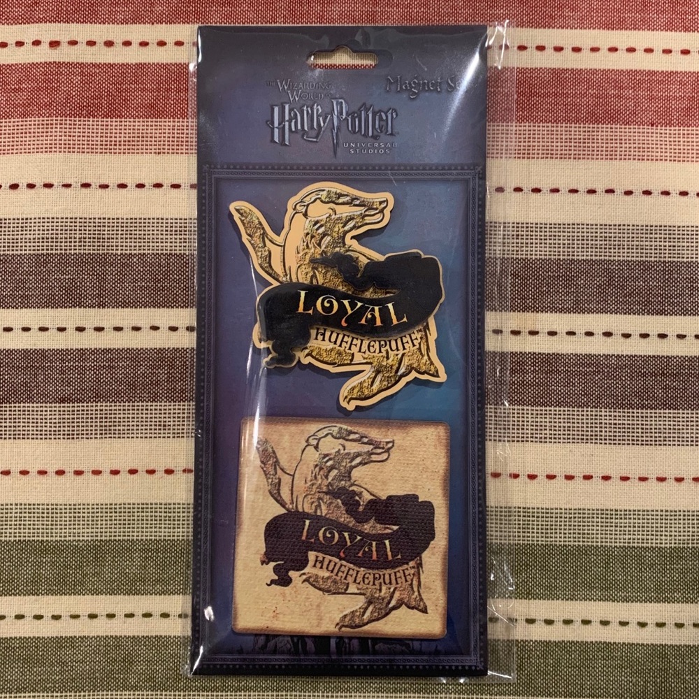 Harry Potter Hufflepuff Magnet Set